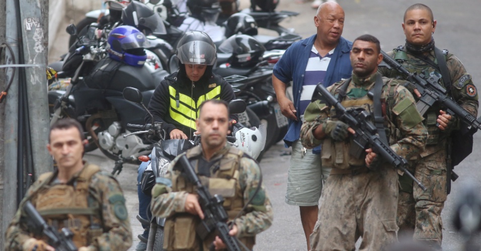 Exército fará até ‘guerra na selva’ em cerco a tráfico na Rocinha