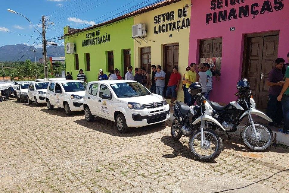 Prefeitura de Érico Cardoso fecha o ano com muitas realizações e a entrega de Novos Veículos