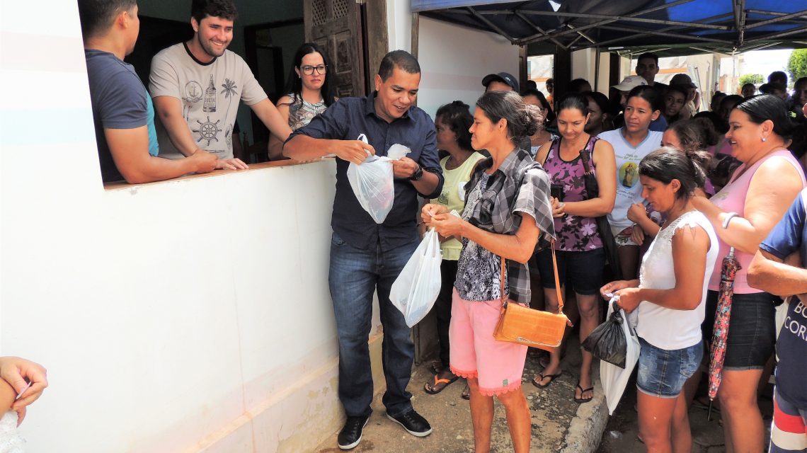 PEIXE NA MESA – Secretaria de Assistência Distribui 01 Tonelada de Peixes para Famílias Inseridas nos Programas Sociais de Rio do Pires