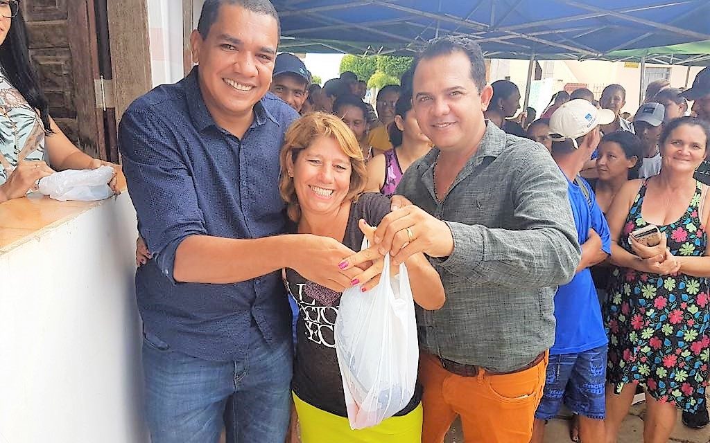 PEIXE NA MESA – Secretaria de Assistência Distribui 01 Tonelada de Peixes para Famílias Inseridas nos Programas Sociais de Rio do Pires