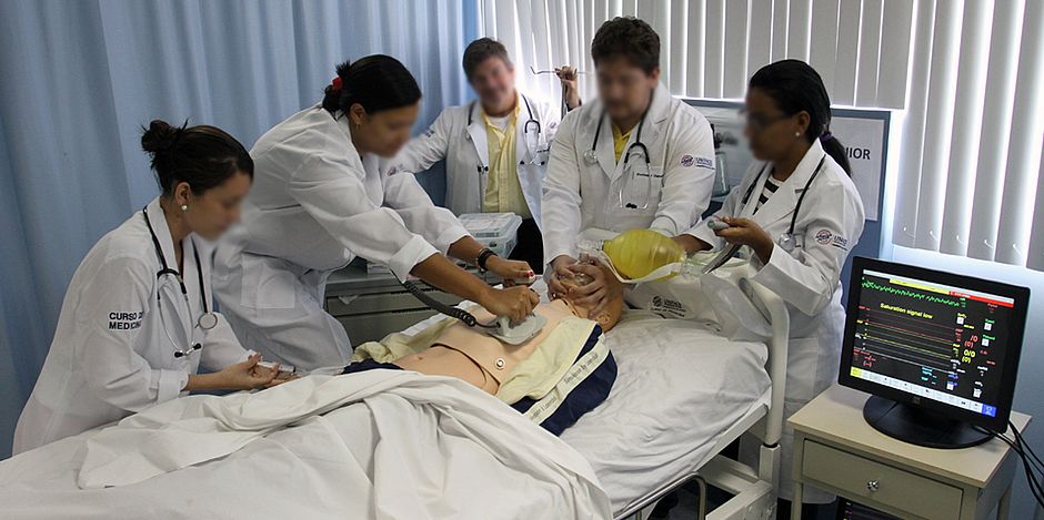 MEC suspende criação de cursos de Medicina; Bahia tem 20 faculdades