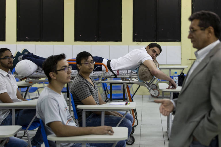 Com bala alojada, aluno de medicina assiste a aulas de maca no Piauí