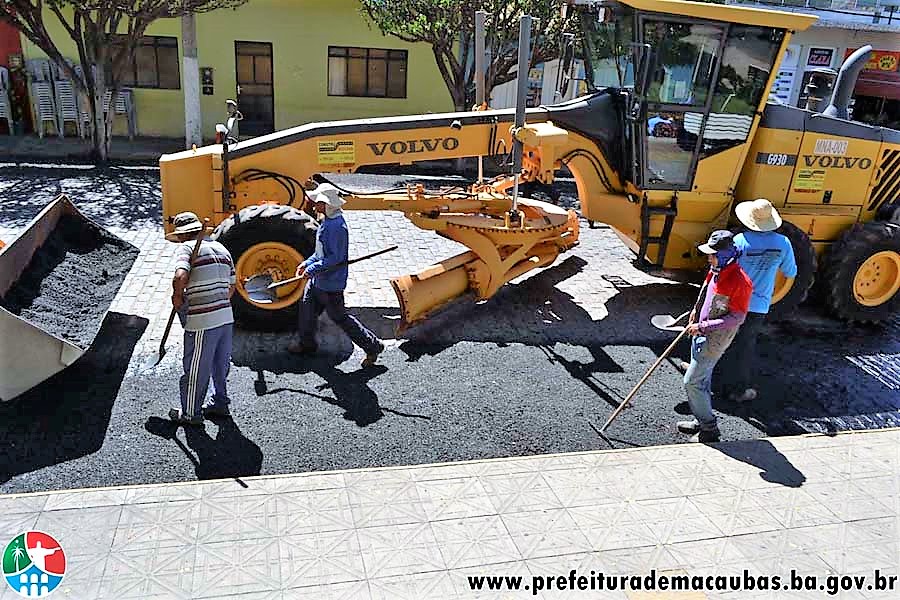 Praça da Matriz e Centro Histórico de Macaúbas estão ganhando “CARA NOVA”