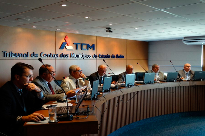 Comércio de diplomas para prefeitos e vereadores vai ser apurado pelo TCM