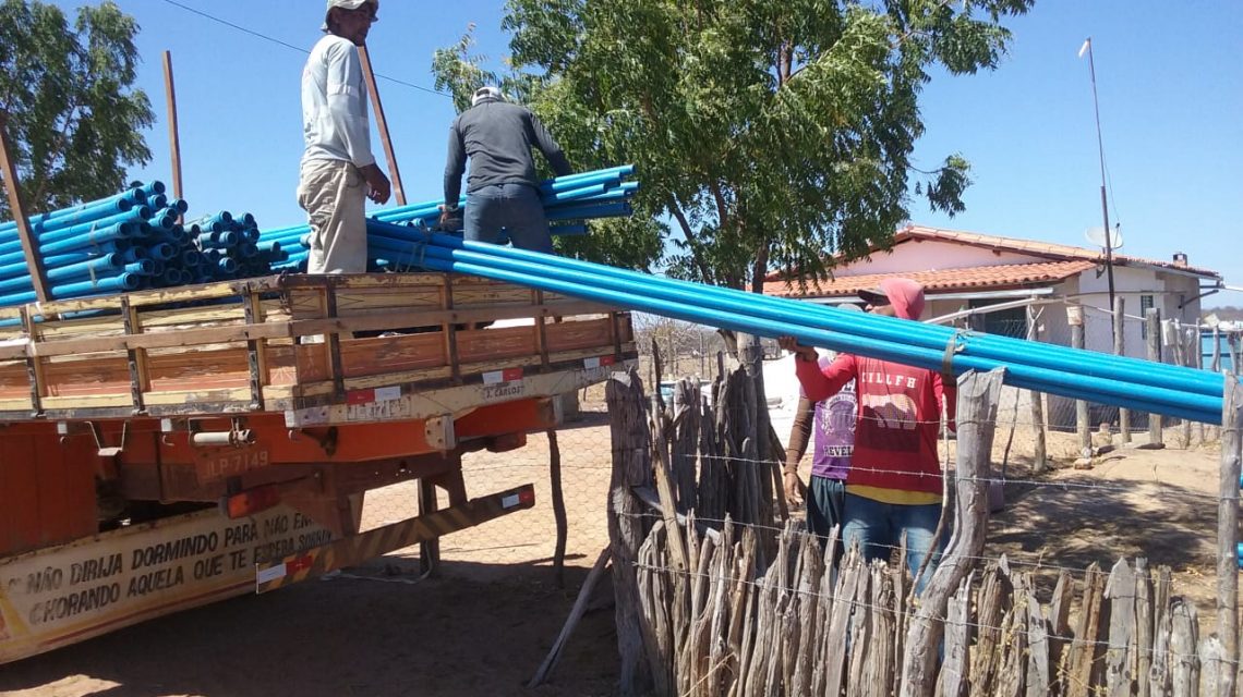 Prefeitura de Ibipitanga inicia mais uma obra de extensão de abastecimento de água na região de Várzea do Ambrósio