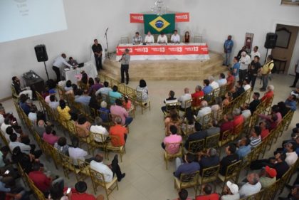 Governador Rui Costa se reuniu com lideranças em Conquista: “Eu não desisto do meu país”