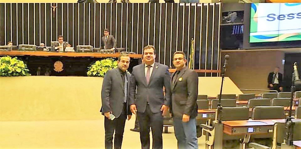 Prefeitos de Érico Cardoso e Rio de Contas estiveram presentes na Câmara Federal, participando da Sessão Solene comemorativa dos 30 anos da Constituição da Cidadania