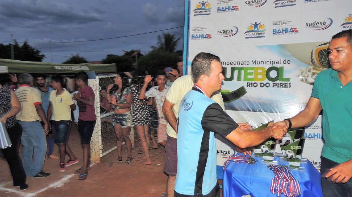 Prefeito de Rio do Pires prestigiou a final do Campeonato Municipal de Futebol de Campo