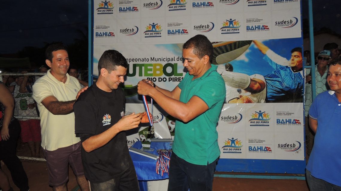 Prefeito de Rio do Pires prestigiou a final do Campeonato Municipal de Futebol de Campo