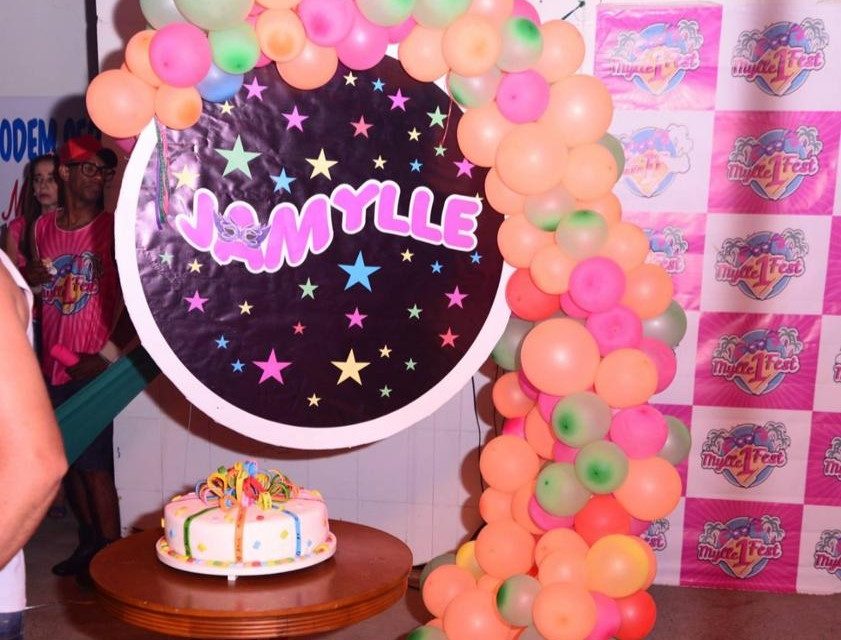 Drª Jamylle Costa inovou ao comemorar seu aniversário com festa beneficente em prol dos animais