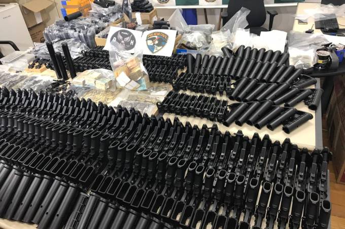 117 fuzis são encontrados em casa de amigo de suspeito de matar Marielle