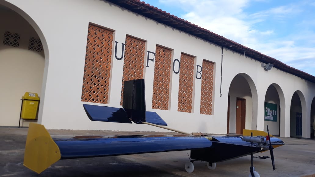 Alunos do Campus da UFOB de Bom Jesus da Lapa constroem avião para competir em São Paulo