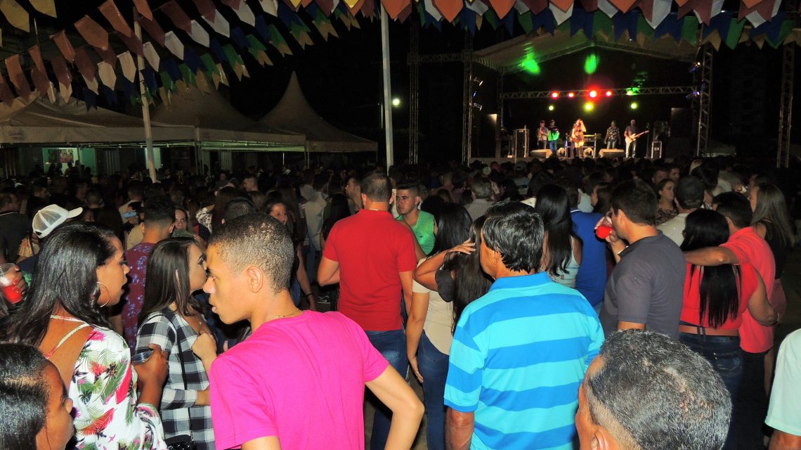 Distrito de Feira Nova Antecipou a Alegria e a Descontração no Arraiá de São João