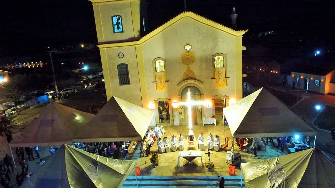 Prestes a se tornar “Patrimônio Imaterial do Brasil” Festa de Corpus Christi encanta multidão de féis em Rio de Contas